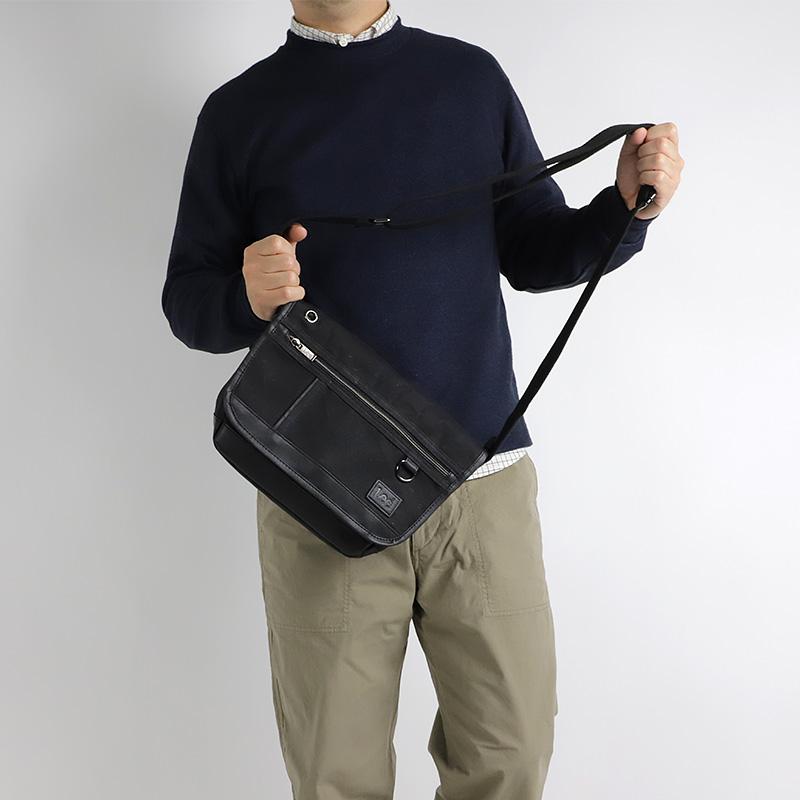 Lee（リー） crash ショルダーバッグ ミニショルダーバッグ