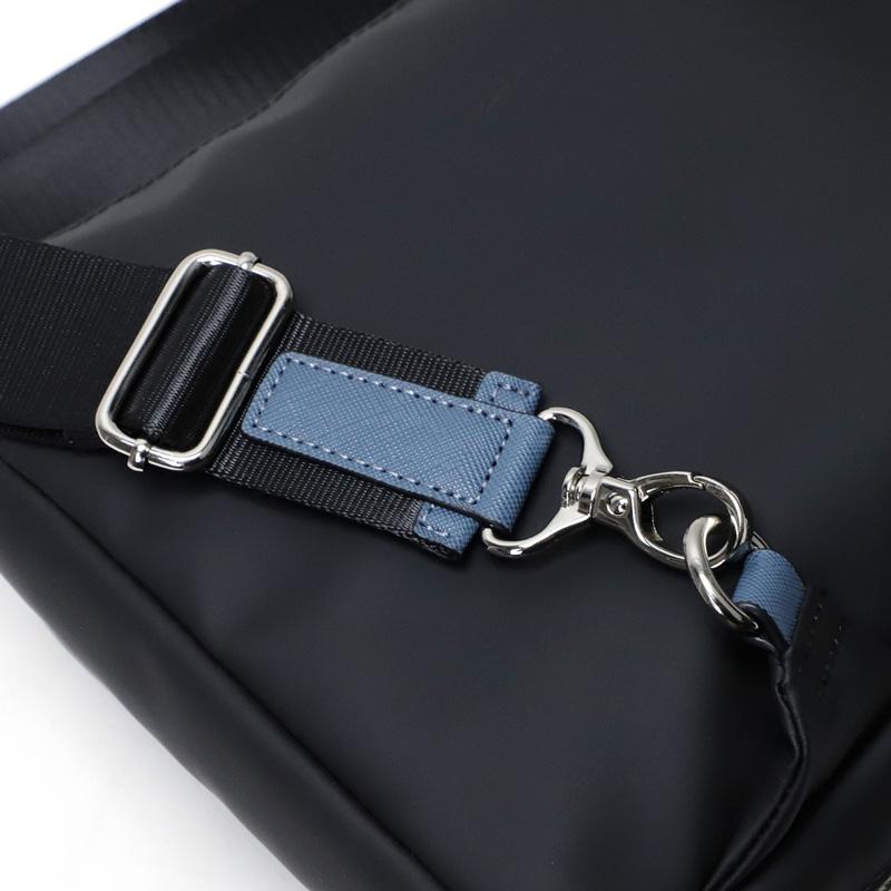 LANVIN en Bleu ランバンオンブルー ボディバッグ ドレッセ ワン