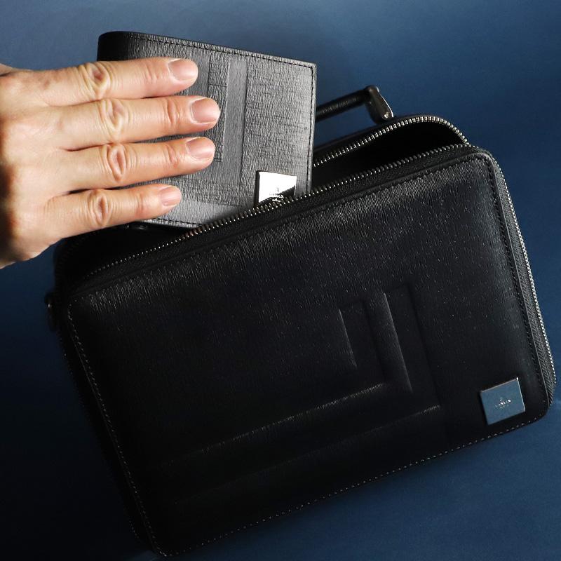 LANVIN en Bleu ランバンオンブルー フィズ 二つ折り財布 小銭入れあり