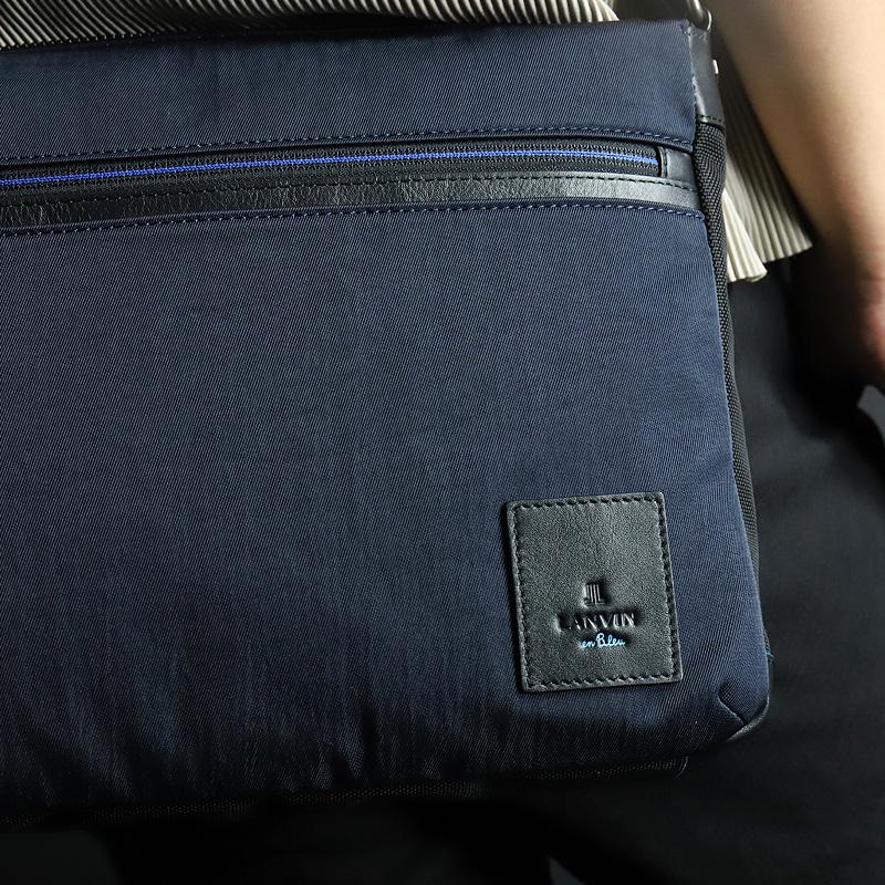 LANVIN en Bleu ランバンオンブルー LILLE リール ショルダーバッグ 斜め掛けバッグ A4 ナイロン 牛革 軽量 撥水 530113 メンズ レディースの画像