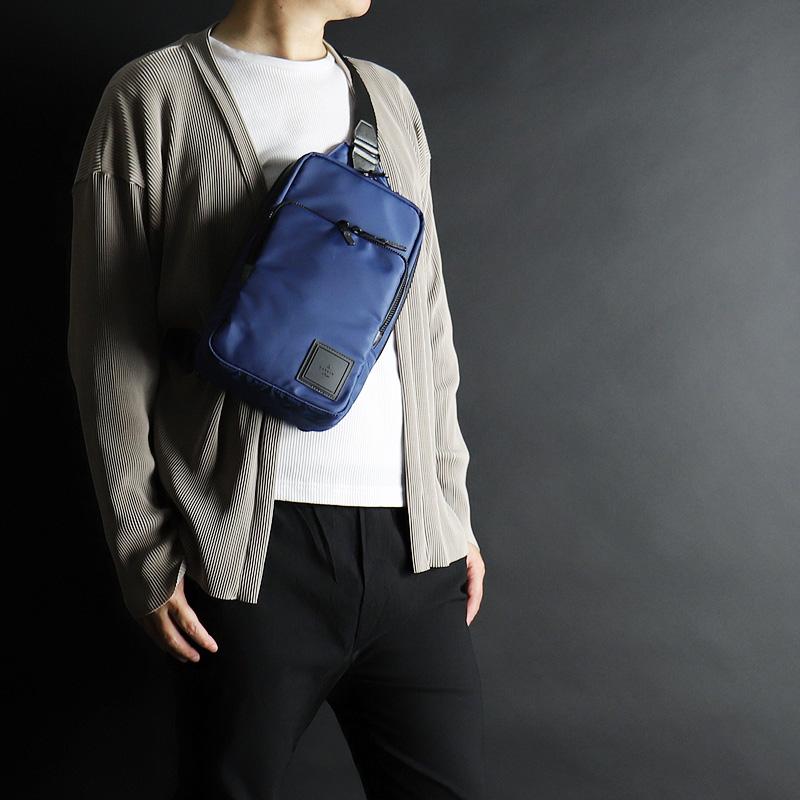 LANVIN en Bleu ランバンオンブルー SHORT ショート ボディバッグ ワン