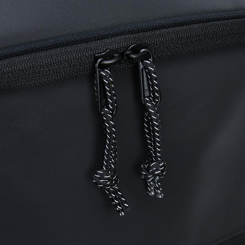 アディダス　バックパック　黒 jz4426_l.jpg