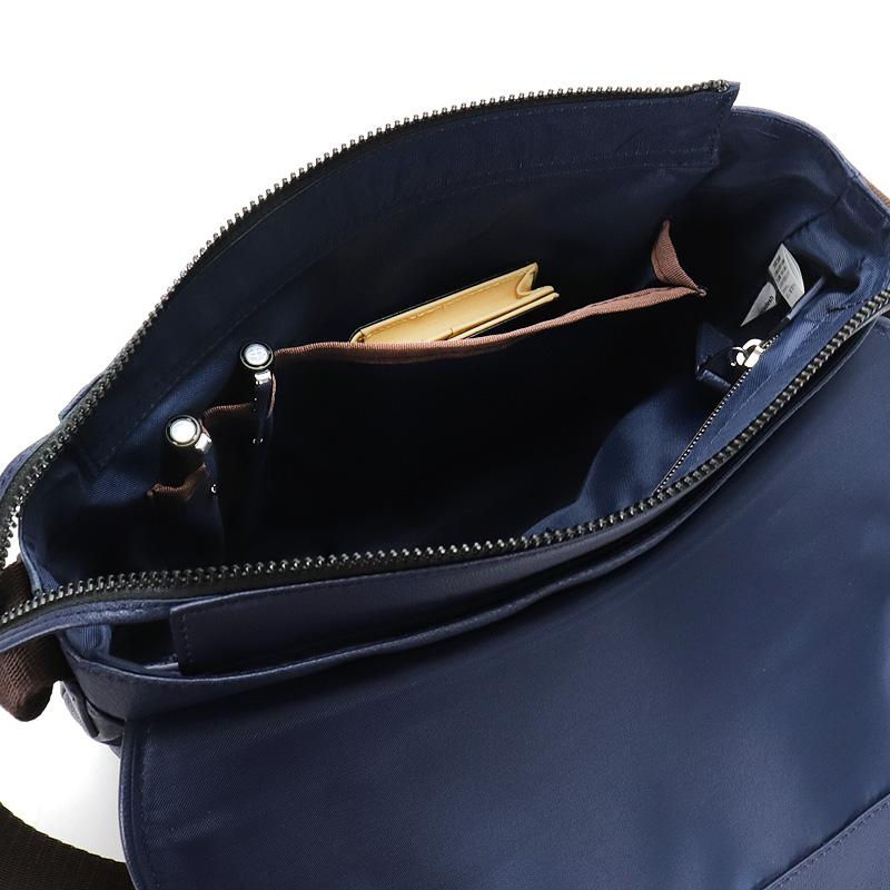 TAKEO KIKUCHI（タケオキクチ） ミニショルダーバッグ フィル 斜め掛け