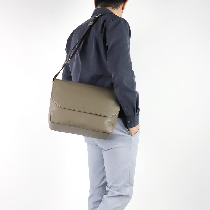 TAKEO KIKUCHI（タケオキクチ） ショルダーバッグ フィル 斜め掛け