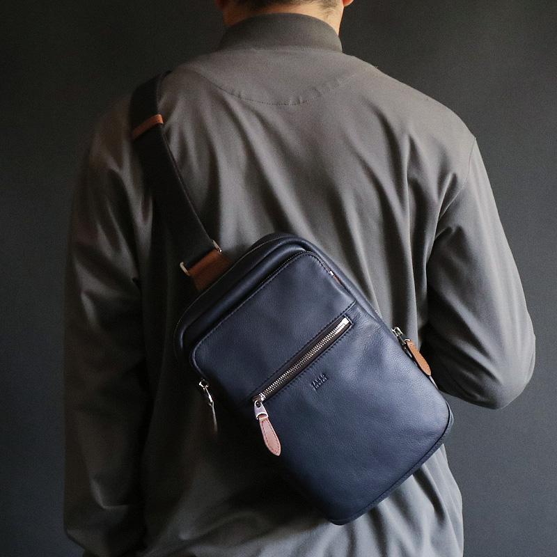 TAKEO KIKUCHI タケオキクチ SAUVAGE ソバージュ ボディバッグ ワンショルダーバッグ 斜め掛けバッグ 軽量 牛革 本革 イタリアンレザー 717911 メンズ 正規品の画像