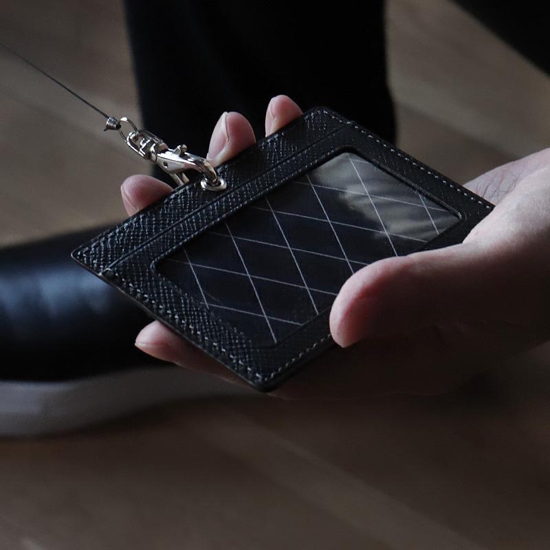 希少品！ バナパスポートカード 海外版 ICタグ 黒 日本未入荷！ 希少品！ バナパスポートカード 海外版 ICタグ 黒 日本未入荷！ 日本未