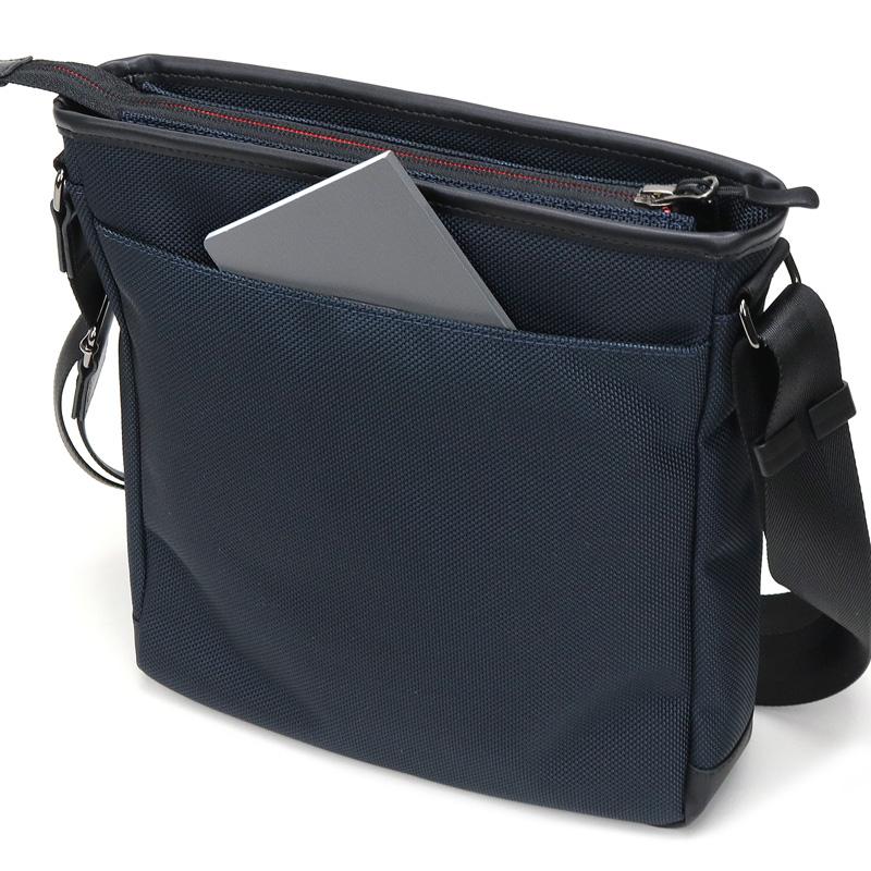 TAKEO KIKUCHI（タケオキクチ） SPLIT スプリット ショルダーバッグ