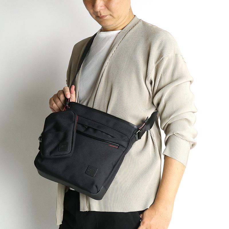 TAKEO KIKUCHI（タケオキクチ） SPLIT スプリット ショルダーバッグ