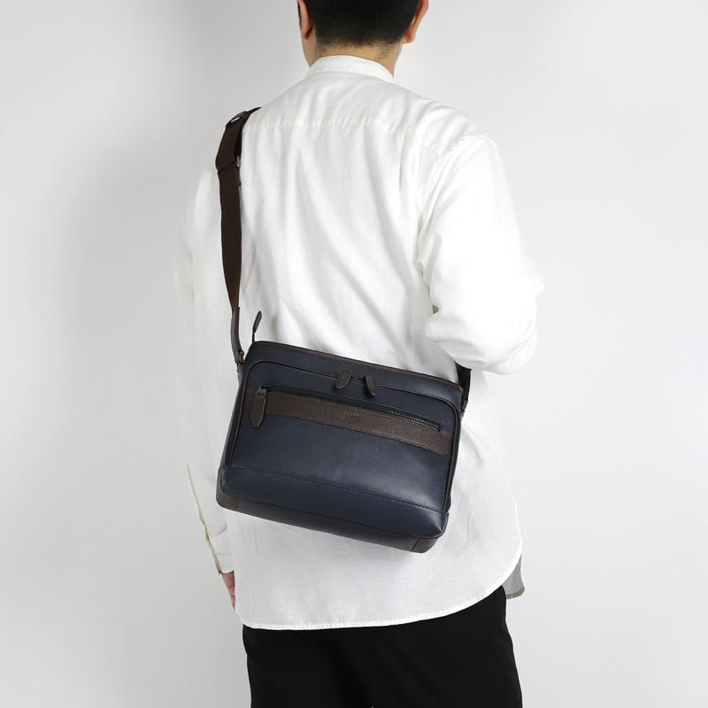 TAKEO KIKUCHI（タケオキクチ） ニュース ショルダーバッグ 斜め掛け