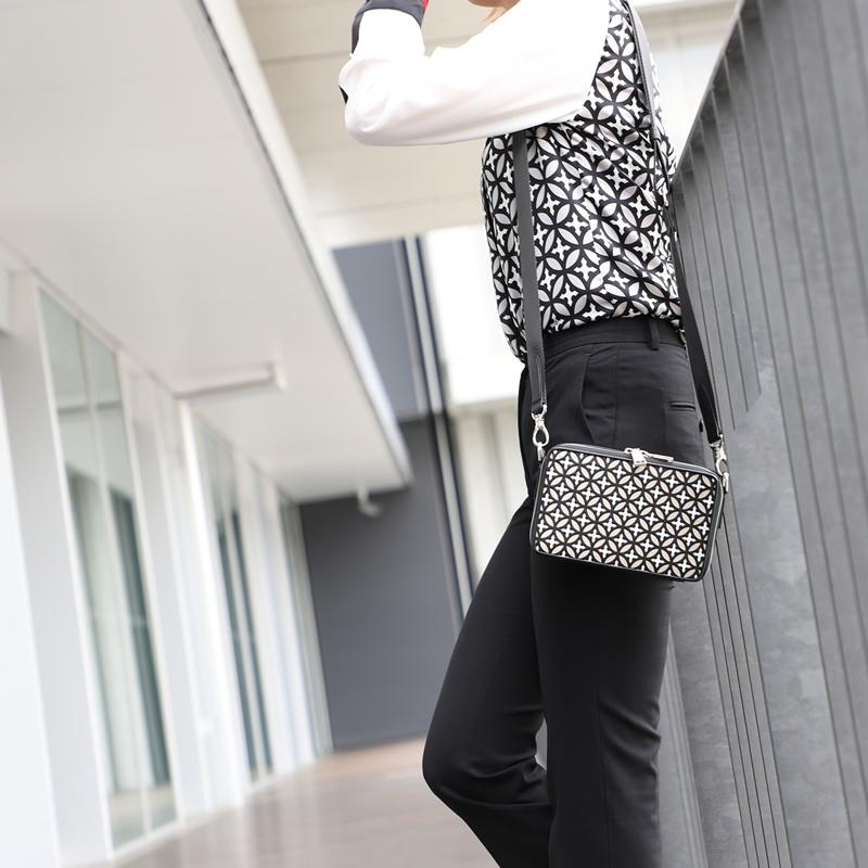 DRESSTERIOR ドレステリア エアデール ミニショルダーバッグ DRESSTERIOR ドレステリア エアデール ミニショルダーバッグ