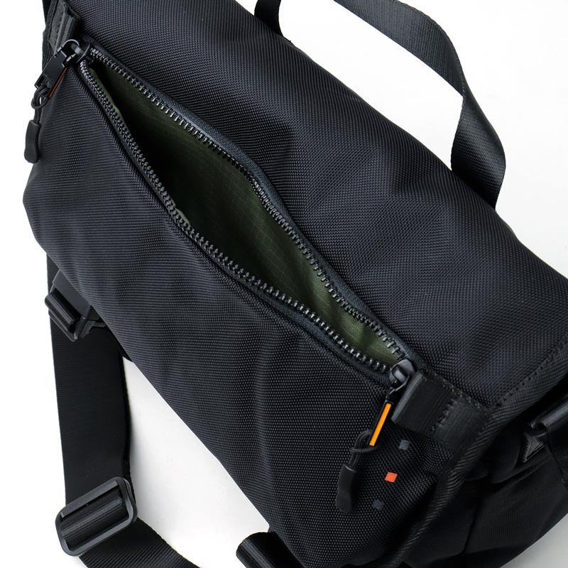 IS/IT（イズイット） ミリスト ショルダーバッグ メッセンジャーバッグ