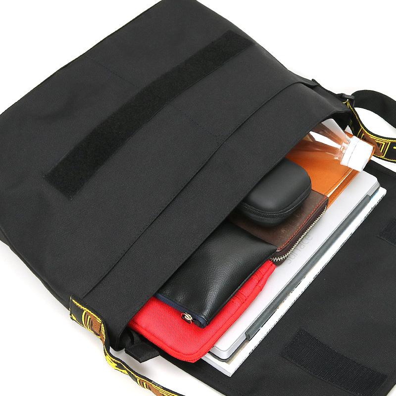 Fender（フェンダー） ショルダーバッグ メッセンジャーバッグ 斜め