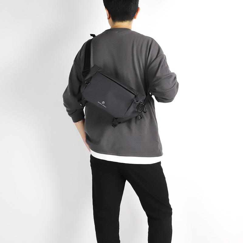 MICHAEL LINNELL（マイケルリンネル） ボディバッグ 斜め掛けバッグ