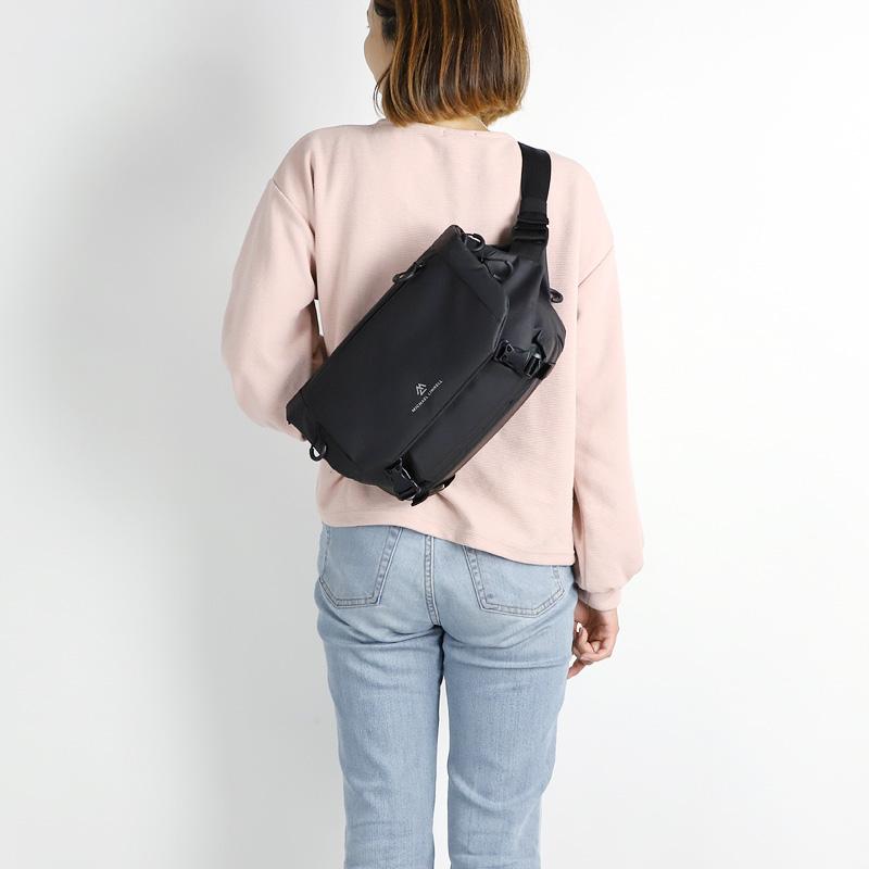 マイケルリンネル  SLING BAG(スリングバッグ)  6L  BLACK MICHAEL LINNELL（マイケルリンネル） ボディバッグ 斜め掛けバッグ