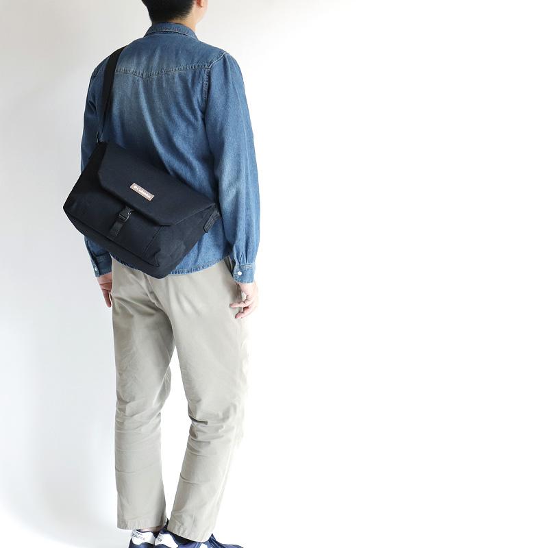 Columbia（コロンビア） ショルダーバッグ 斜め掛けバッグ フラップ