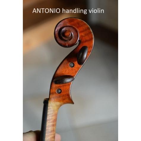 “Ch.J.B. COLLIN-MEZIN Luthier a Paris, Rue du Faubg Poissonniere N°29, CM” .1922 |  | 02