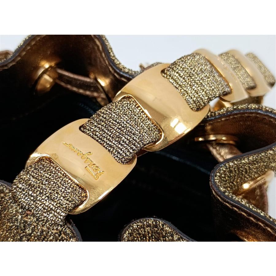 【良品】サルヴァトーレフェラガモ 巾着 ハンドバッグ ゴールド ミニ 希少品 快適ファッション - 【良品】サルヴァトーレフェラガモ 巾着