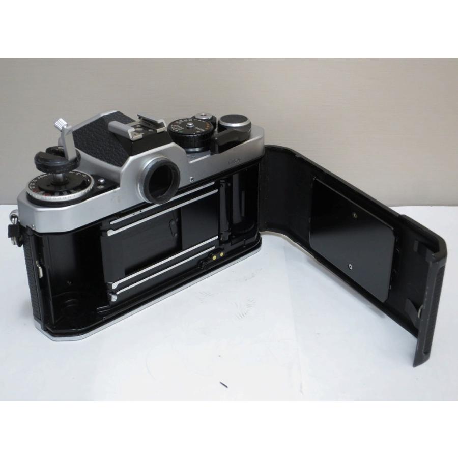 ニコン Nikon フィルムカメラ FE2の画像