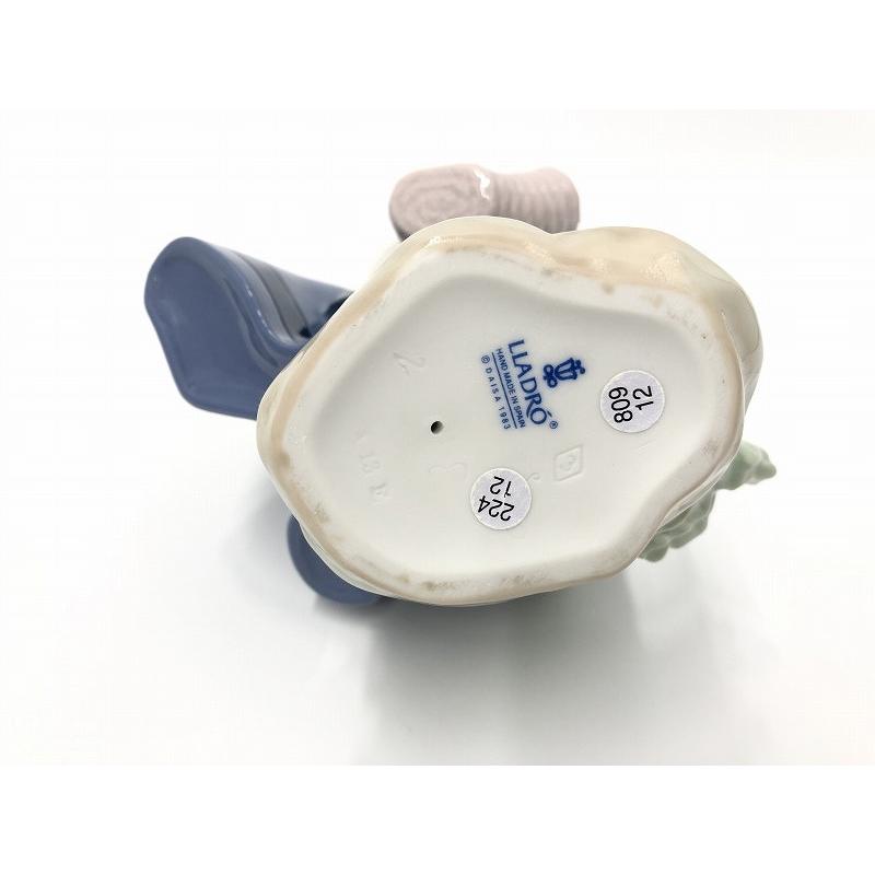 極美品　リヤドロ　LLADRO 　少女コートニー　陶器　フィギュリン　置物　箱有 LLADRO（リヤドロ） フィギュリン『Courtney（少女コートニー