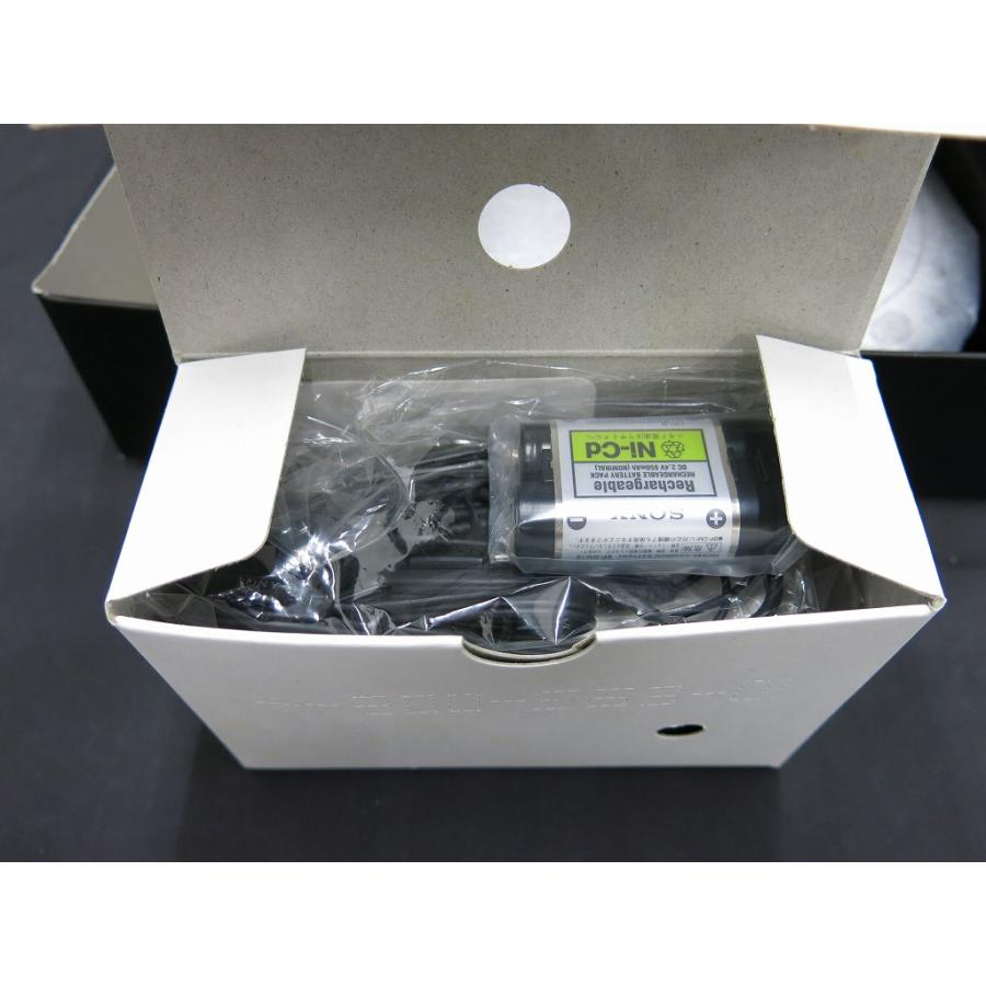 ソニー SONY 【未使用品】 ポータブルCDプレーヤー D-E404/S シルバーの画像