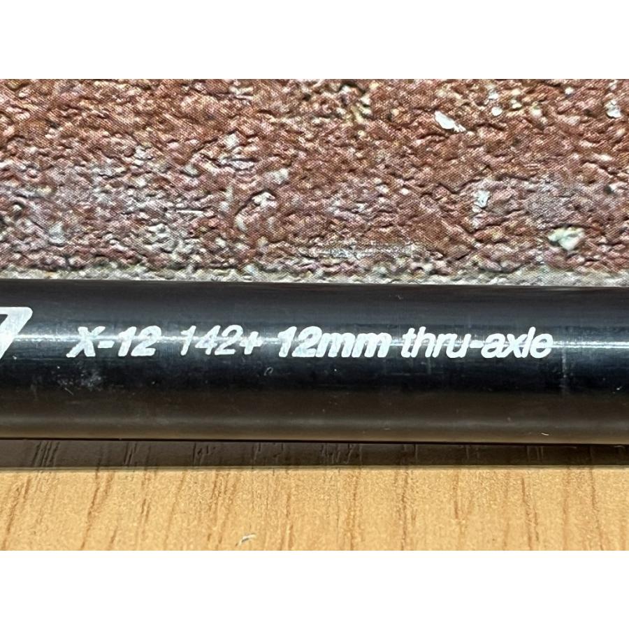 スペシャライズド SPECIALIZED スルーアクスル リア 142mm x スペシャライズド SPECIALIZED スルーアクスル リア 142mm x