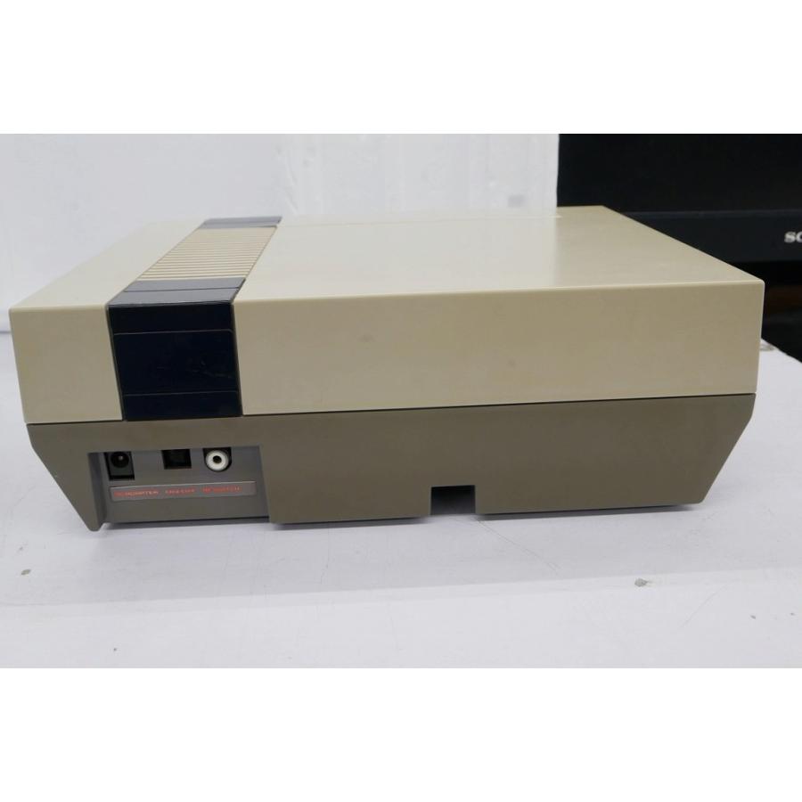 ニンテンドー Nintendo 北米版 ファミコン NINTENDO ENTERTAINMENT CONTROL DECK 1985 NES-001の画像