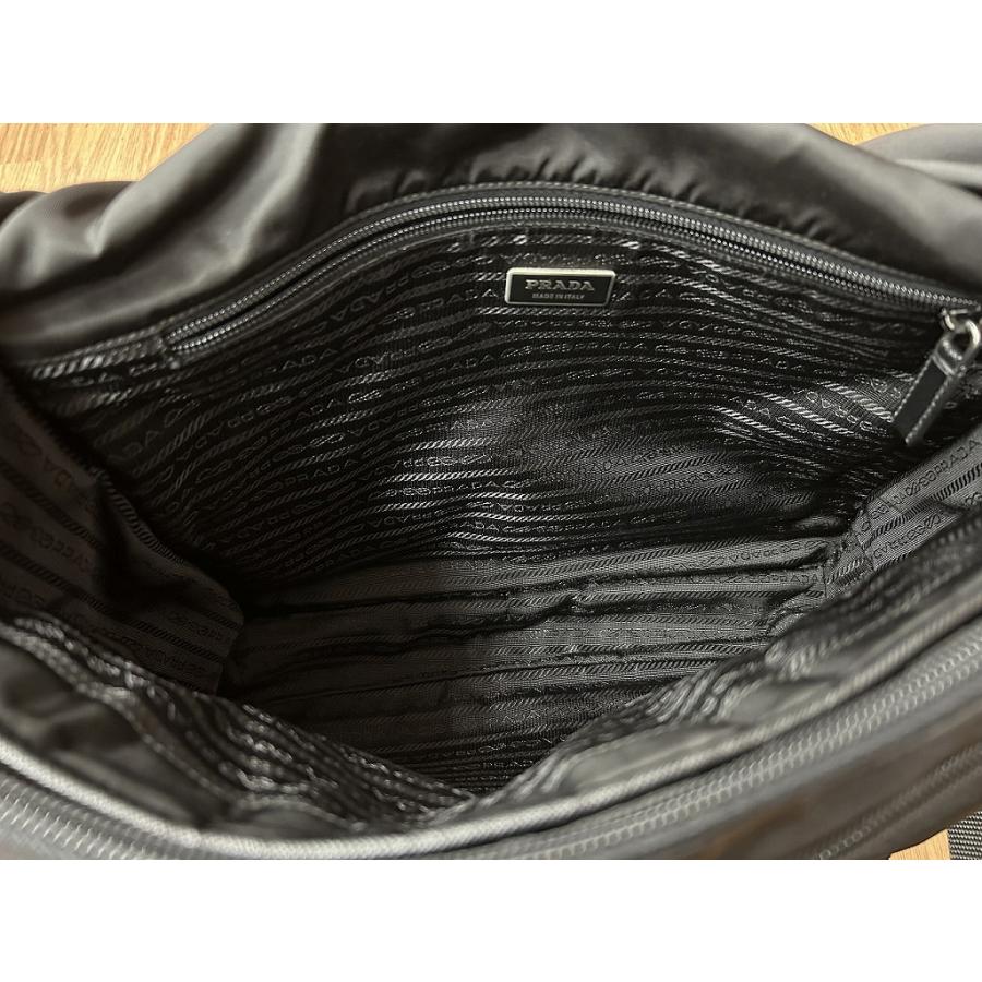 プラダ PRADA ナイロンメッセンジャーバッグ ブラック : ワットマン  