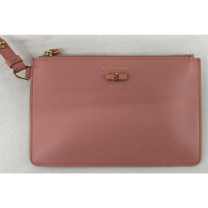 FERRAGAMO/SalvatoreFerragamo(サルバトーレフェラガモ) ショルダーバッグ ヴァラ AU-21 G046 ピンクベージュ×黒 ストラップ着脱可 レザー Salvatore Ferragamo フェラガモ ワンショルダーバッグ | 中古通販