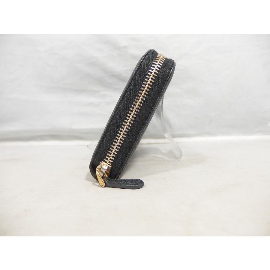 プラダ PRADA トライアングルラウンドジップ長財布 黒（サフィアーノ