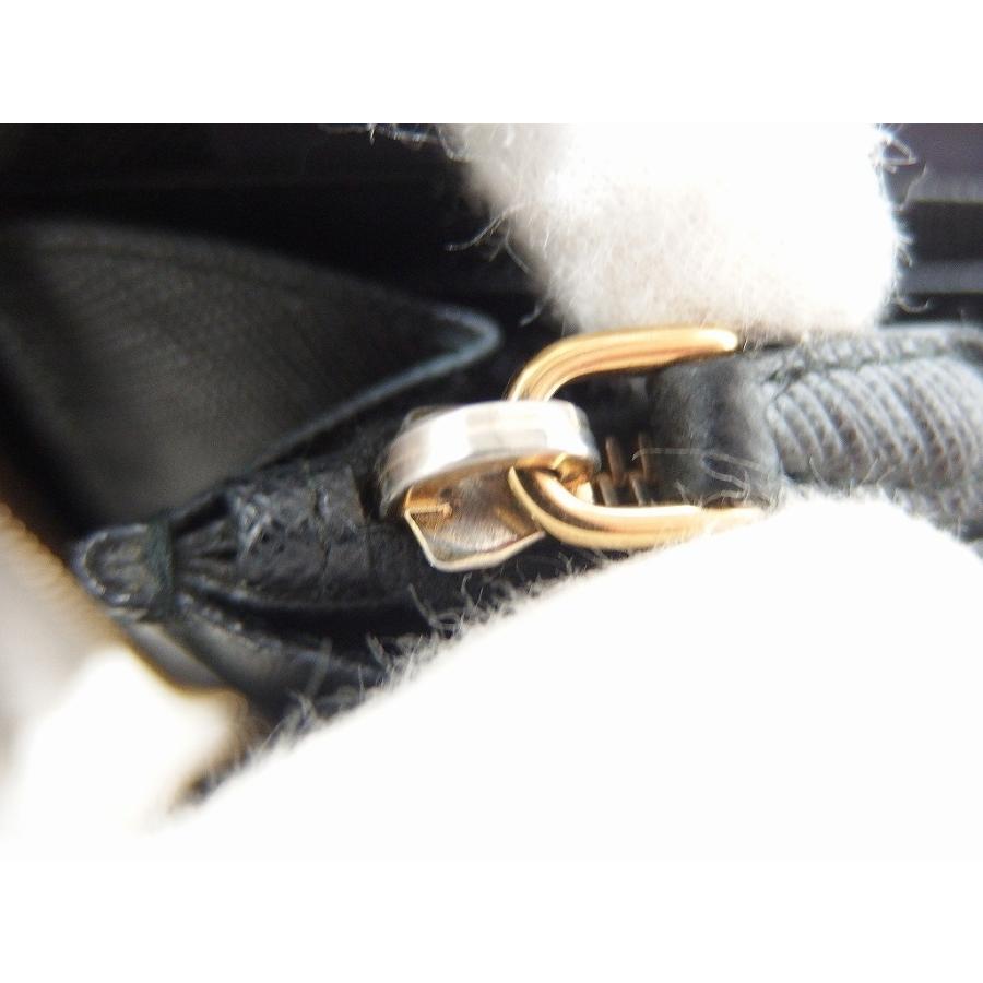 プラダ PRADA トライアングルラウンドジップ長財布 黒（サフィアーノ
