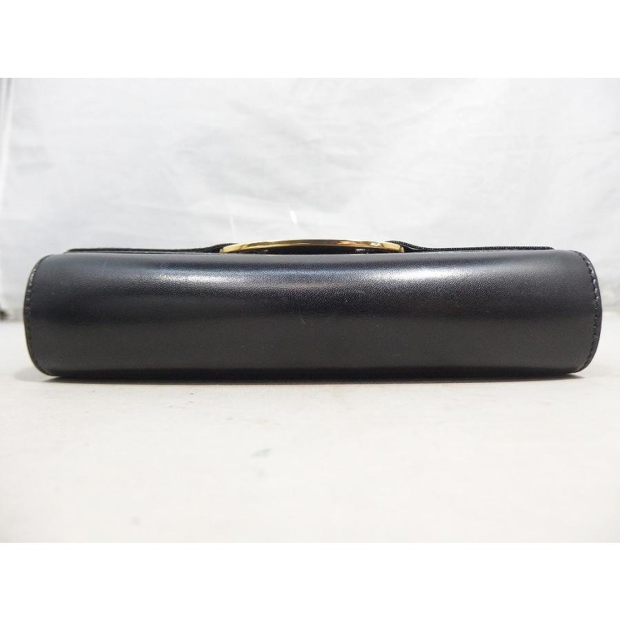 サルヴァトーレフェラガモ Salvatore Ferragamo チェーンショルダー