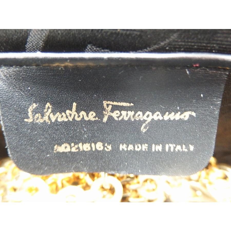 サルヴァトーレフェラガモ Salvatore Ferragamo チェーンショルダー