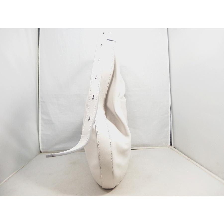 美品 IACUCCI イアクッチ ナイロン レザー ショルダーバッグ ホワイト イアクッチ IACUCCI ワンショルダーバッグ 白（オフホワイト