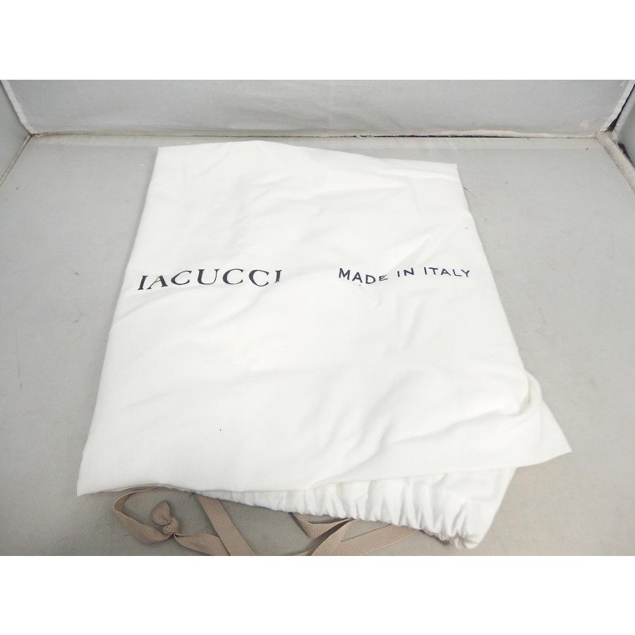 イアクッチ IACUCCI ワンショルダーバッグ 白（オフホワイト