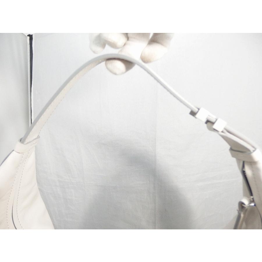 イアクッチ IACUCCI ワンショルダーバッグ 白（オフホワイト
