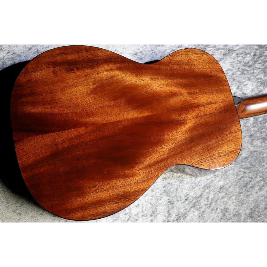 Martin 000E Retro Plus Mahogany #2979859【18Style / PU搭載】【2025年製】【池袋店在庫品】の画像