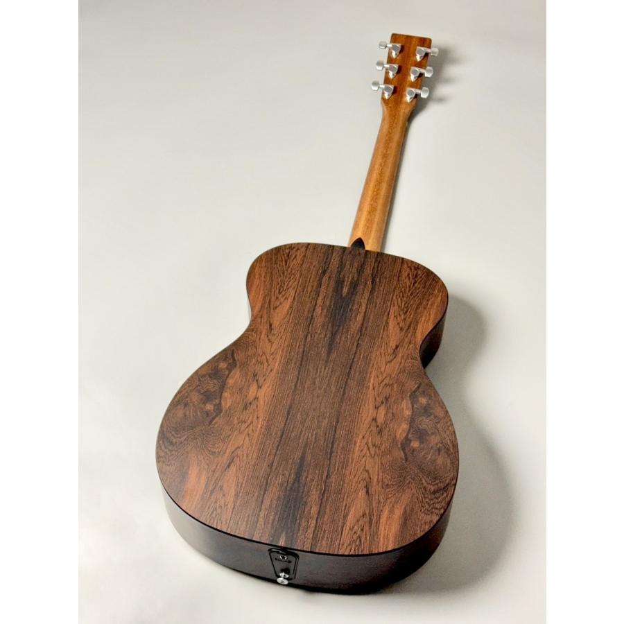 Martin 【最初のエレアコにもオススメ!】000X2E BRAZ HPL S/N3038570【送料当社負担・分割無金利】【G-CLUB UMEDA】の画像
