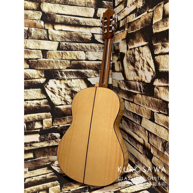 新品同様 スペイン産シープレス 20万円の総単板フラメンコギター パコカスティージョ 新品ハードケース付 Paco Castillo クラシックギター Paco Castillo パコ・カスティージョ 214F 松・シープレス【日本総本店