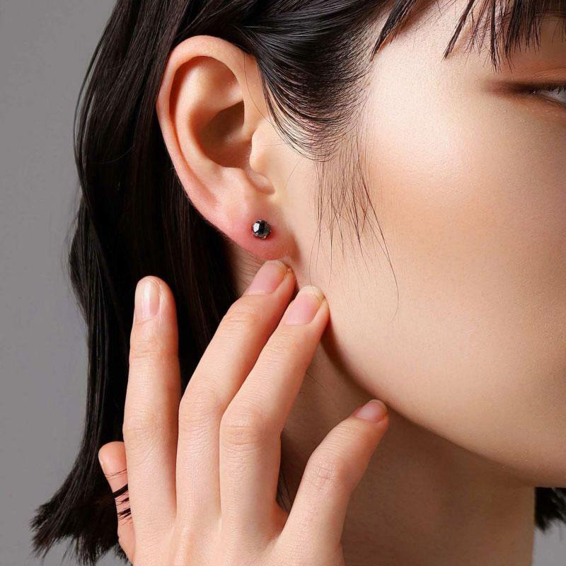 LION HEART（ライオンハート） ブラックダイヤモンド ピアス Lサイズ