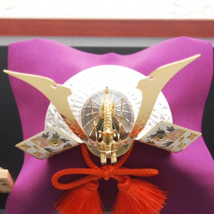 純銀 兜 (剣付) 銀細工 関工芸 武比古 ケース飾り 兜飾り 兜　龍　辰 純銀 兜 3号(剣付) - TAKEHIKO - 武比古 - 日本の伝統工芸・関