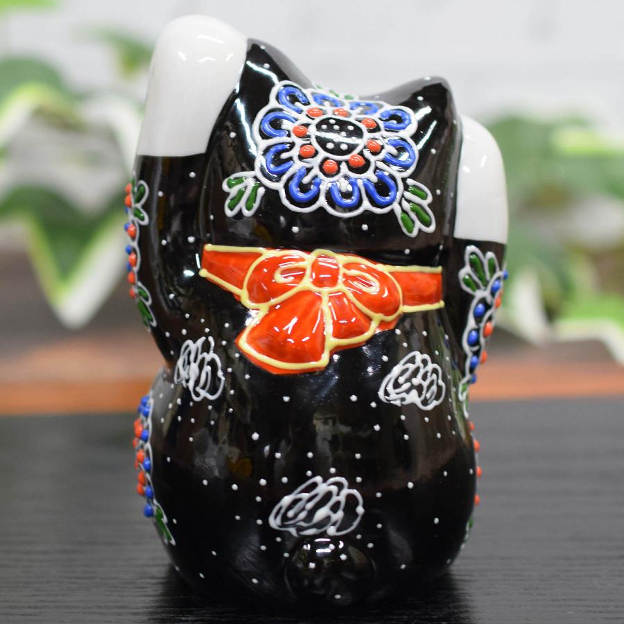 九谷焼　新品　招き猫　黒盛花と富士　富士山 九谷焼 開運 招き猫 置物 両手上げ招き猫 黒盛 開店祝い プレゼント
