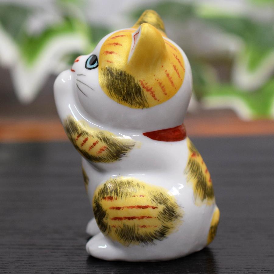九谷焼【新品】お祈り猫　金彩三毛　縁起物　風水　置物　商売繫盛　日本製　招き猫 九谷焼 開運 招き猫 置物 お祈り招き猫 金彩三毛 開店祝い プレゼント