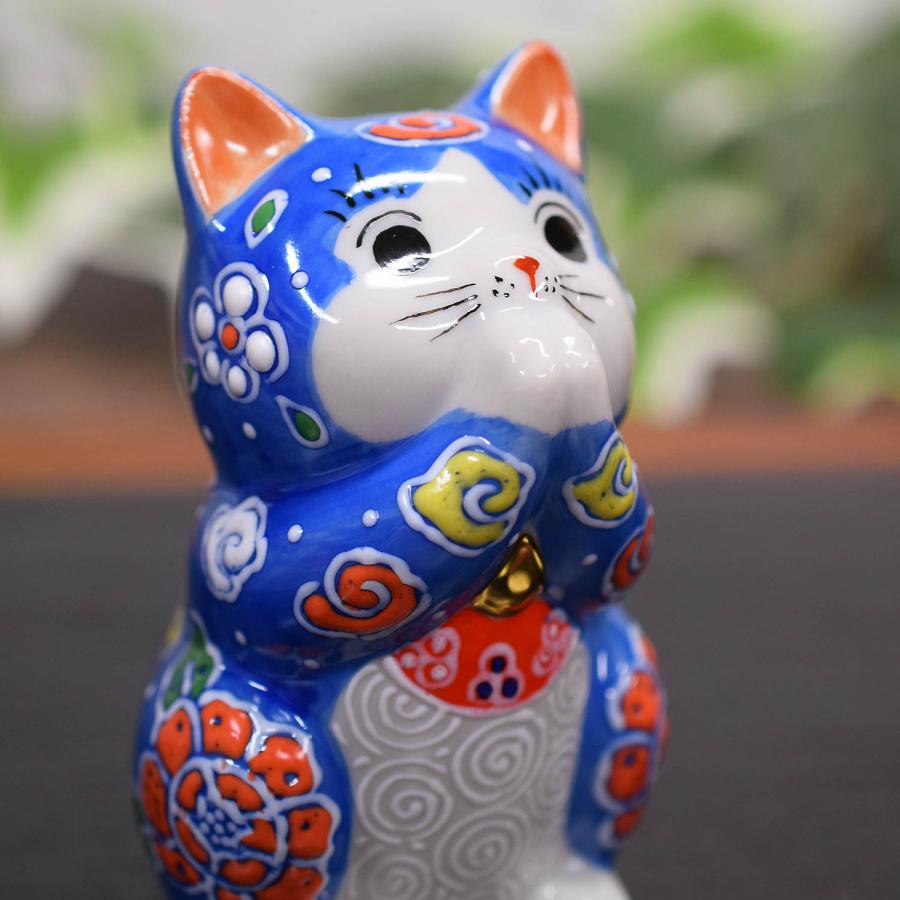 招き猫 青 青い花柄の招き猫 陶器 置物 青い花柄の招き猫 陶器 置物