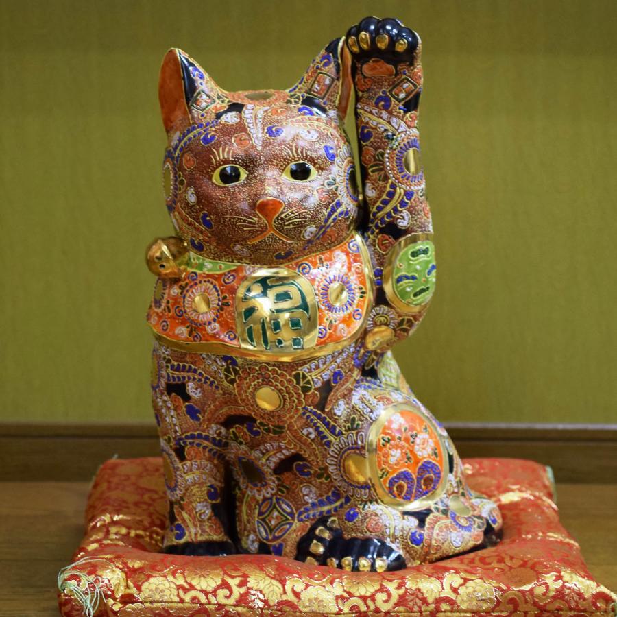 九谷焼 15号 超特大 左手招き猫 盛(座布団付) : 和座倶楽部 九谷焼 15号 超特大 左手招き猫 盛(座布団付) : 和座倶楽部