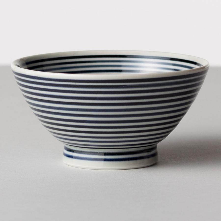 波佐見焼 藍駒 茶碗（大） 日本製 磁器飯碗 温かみのある手描きの