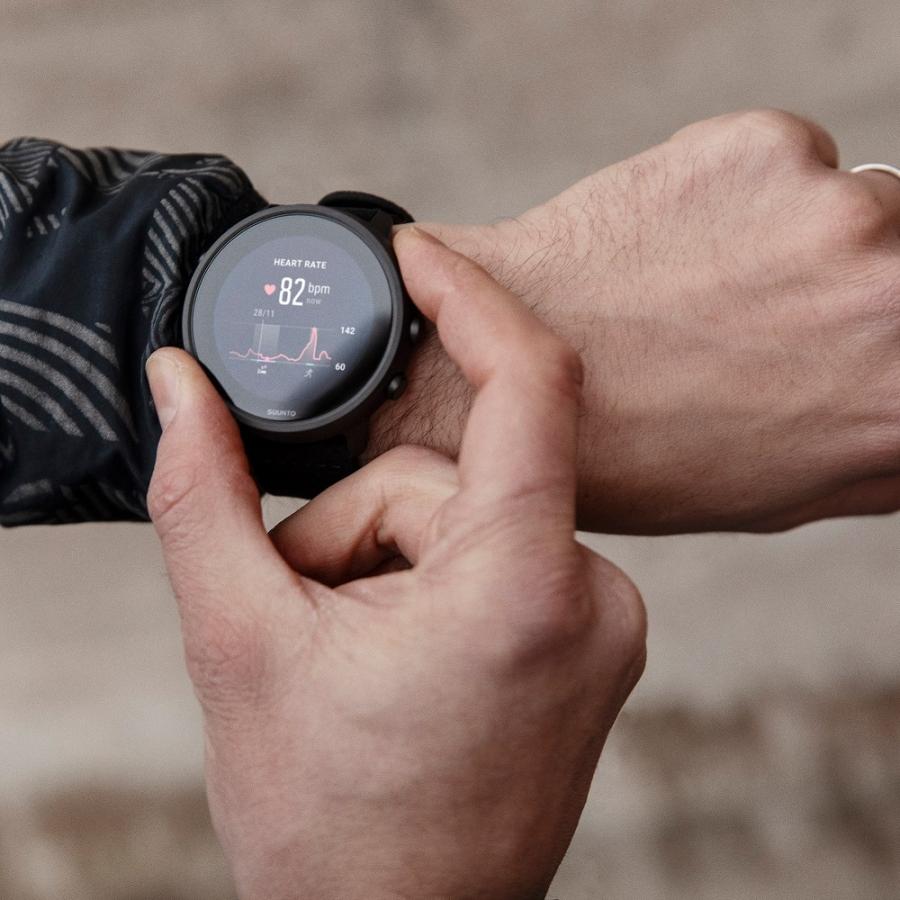SUUNTO スント SUUNTO 7 MATTE BLACK TITANIUM SS050568000 【安心の 