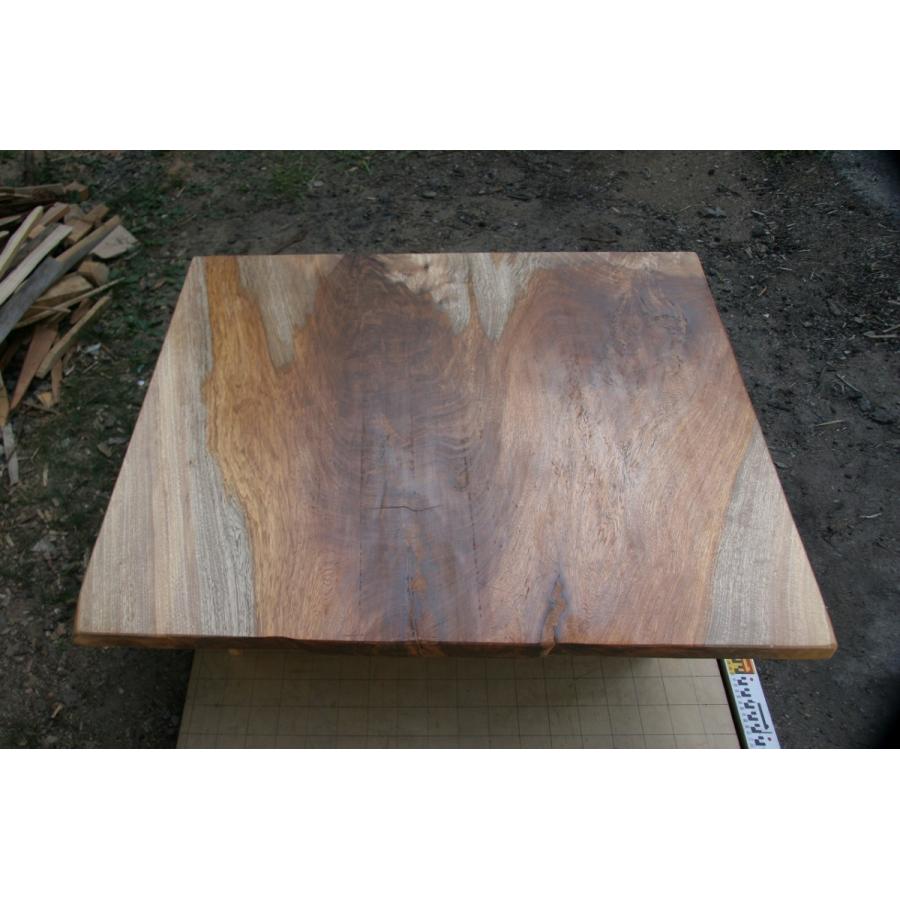 サカベ ラウンドウッディテーブル脚折れ式WZ-750NA(750×500mm)ナチュラル THE LEGS / Trapezoid 木製脚 オーク無垢材 – KANADEMONO