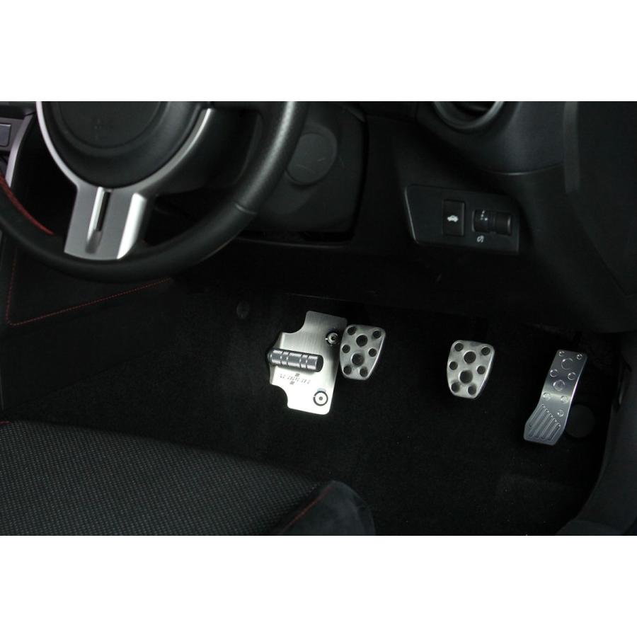 plot（プロト） NEOPLOT フットレストバー 86 ZN6 MT車用 : カーピット