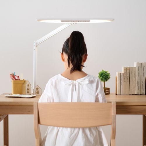 KOIZUMI ECL-112 ブラック LEDデスクライト コイズミファニテック 高演色性LED素子 SunLike搭載 LEDデスクライト