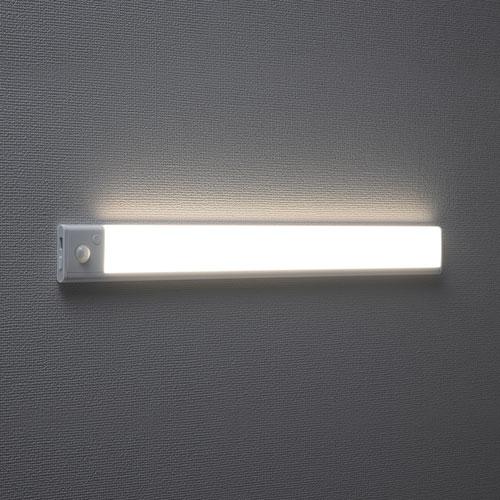 サンワサプライ 人感センサー付きLEDライト 充電式 幅40cm LED-BA8W｜webby｜02
